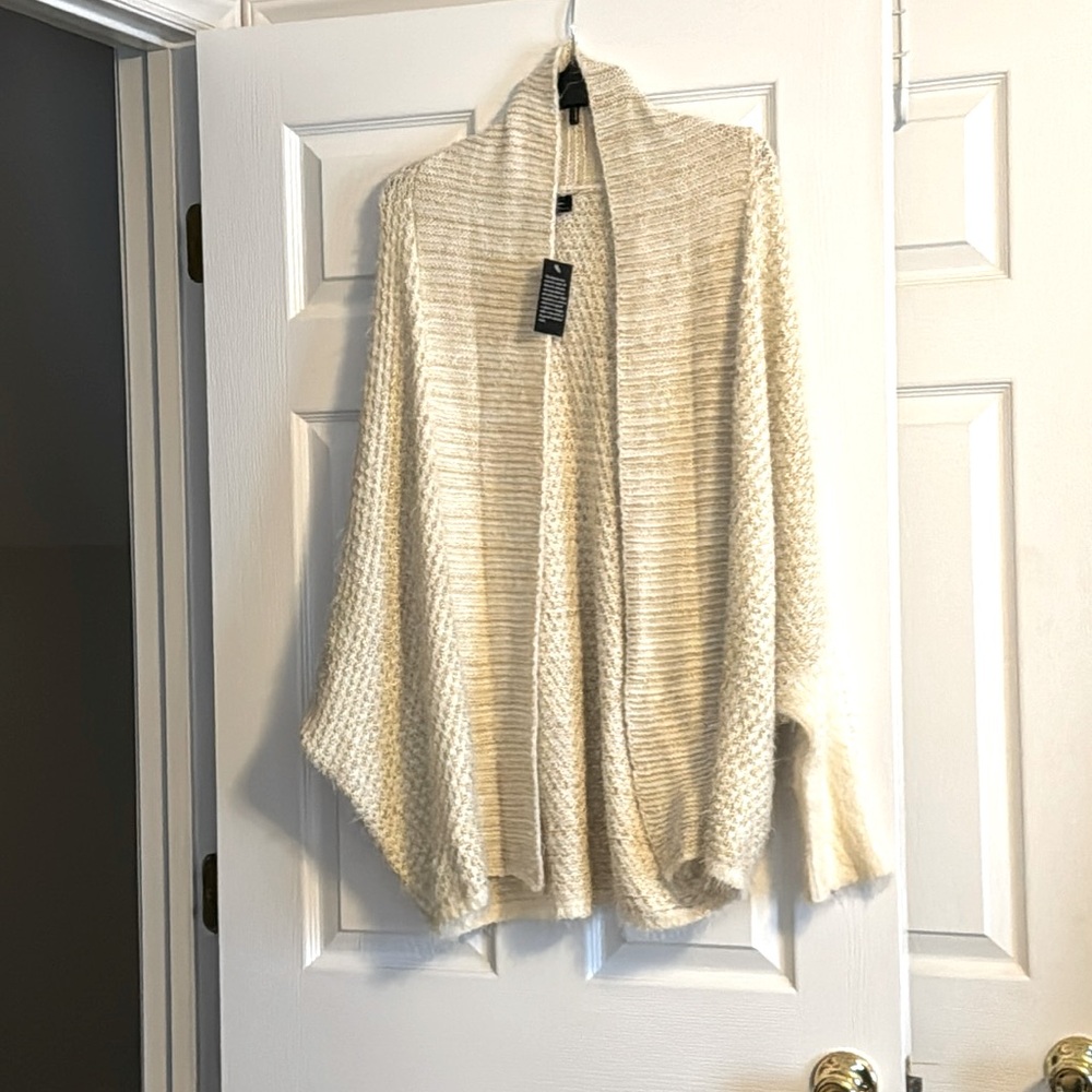 *NWT Jessica Simpson sweater, cream and gold, size XL